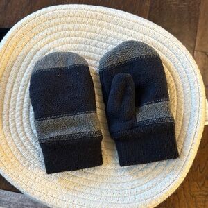 Cozy Navy and Gray Mittens